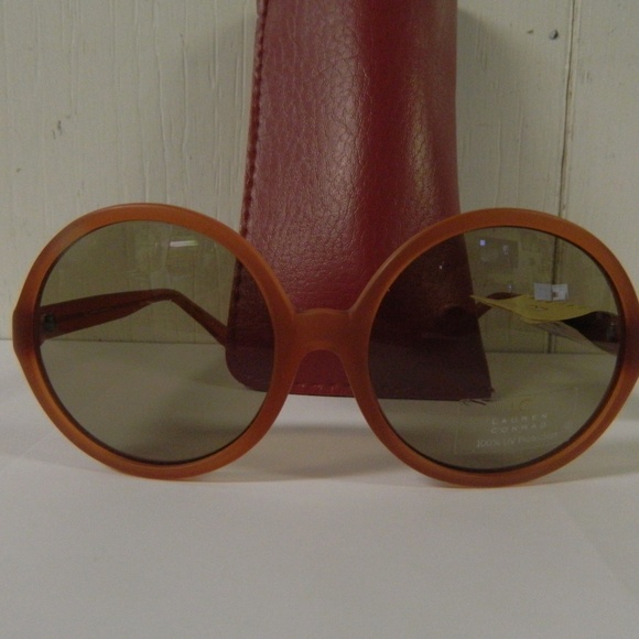 Lauren Conrad Accessories - Lauren Conrad Sunglasses NWT 100% UV Protection